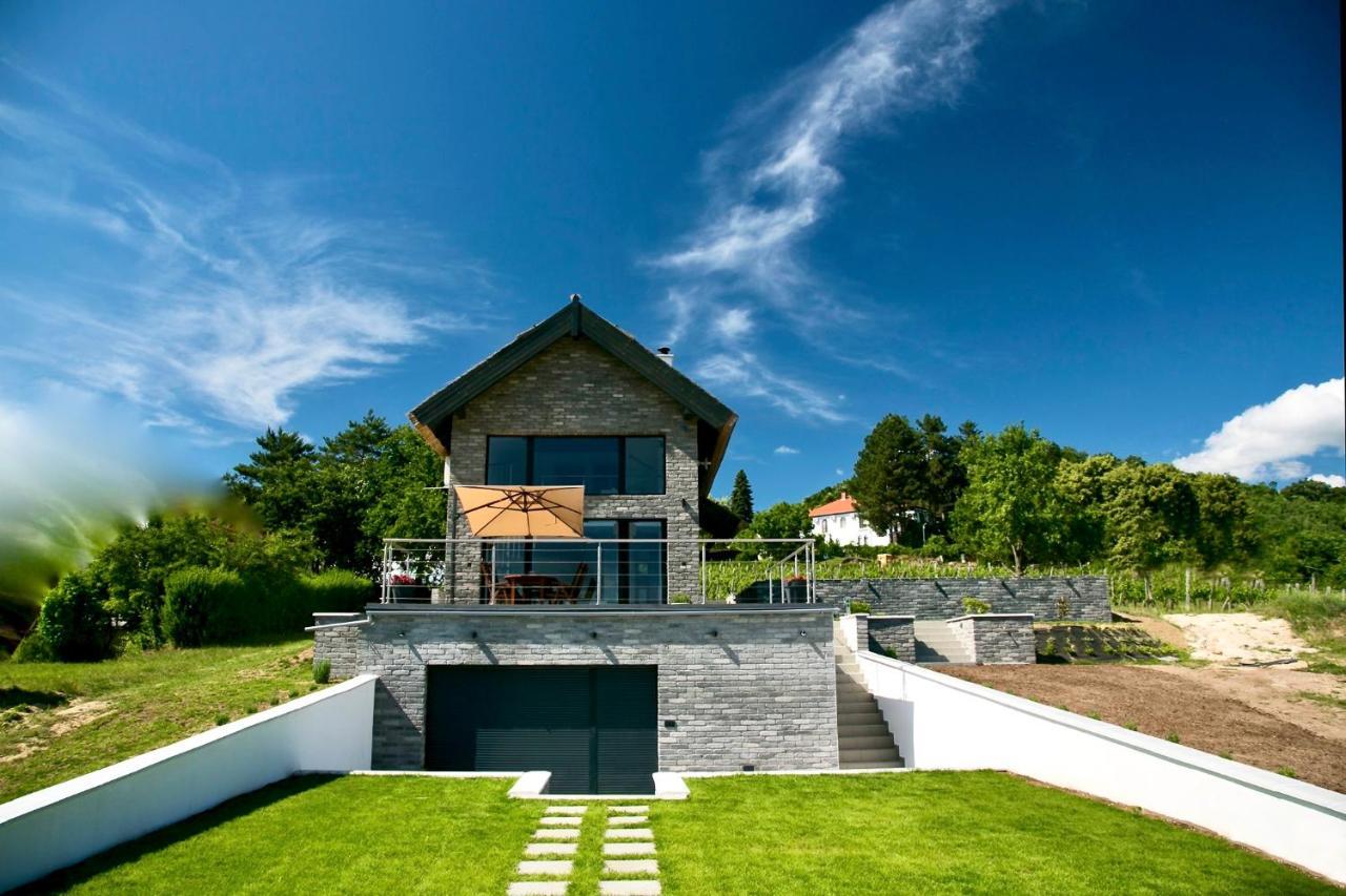 Villa Panorama & Vino Szigliget Exterior foto